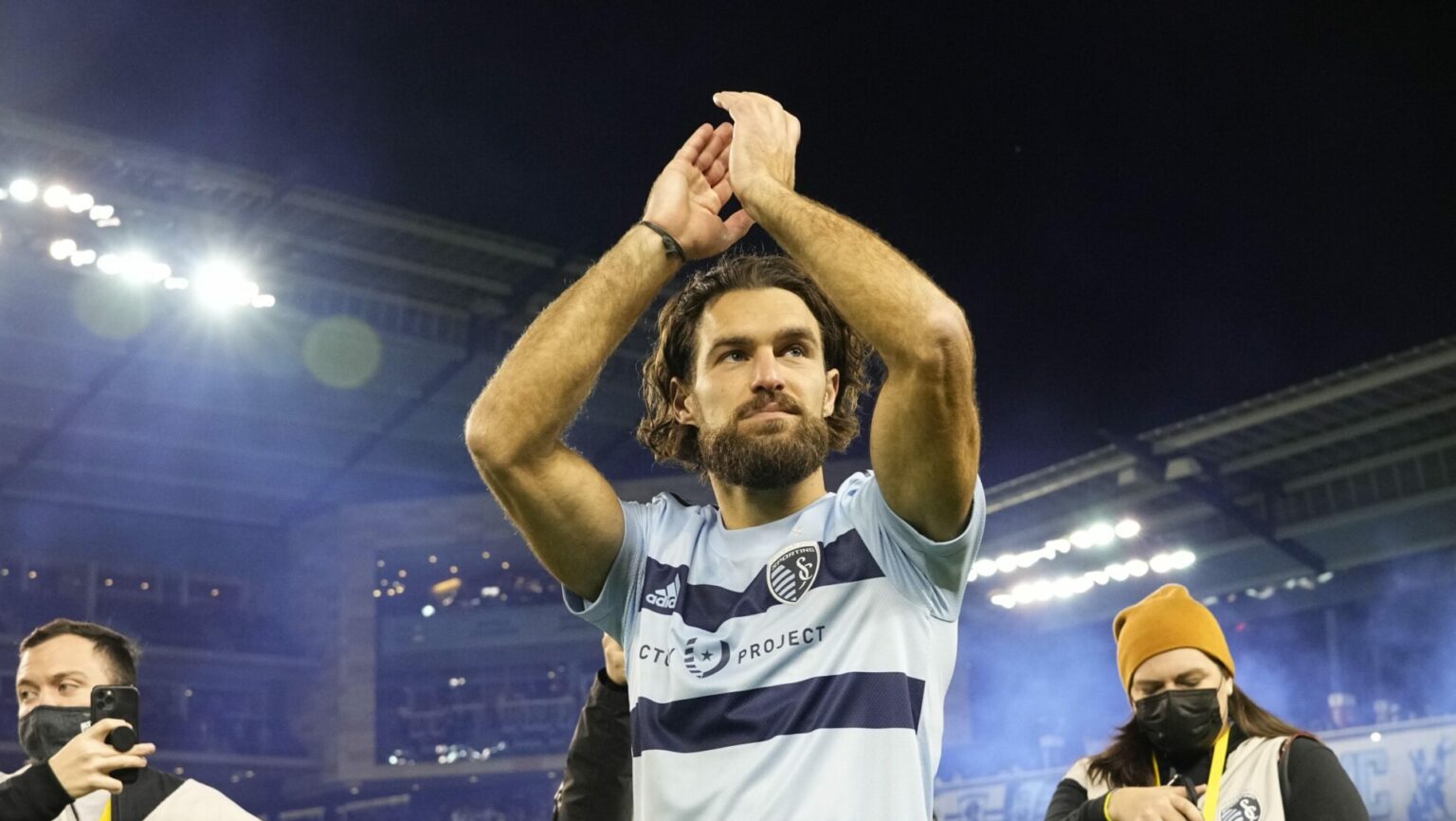Graham Zusi rolls back the years with star turn in Sporting KC's